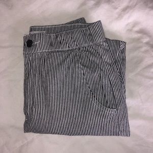 Hollister cropped taper pants
